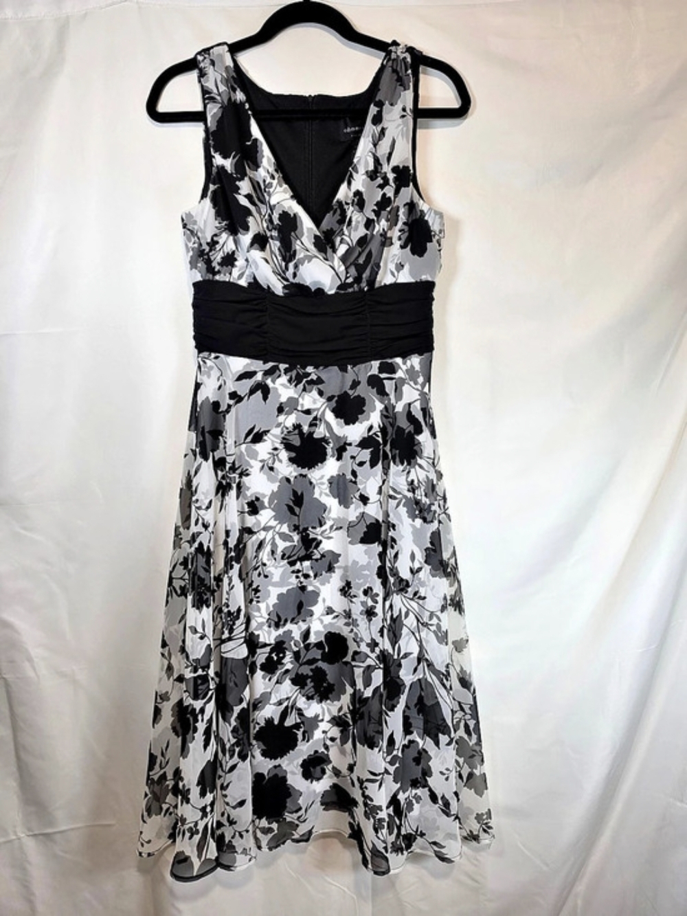 connected apparel Floral Ruched Midi Dress in Black & Gray Size 12 Like New
